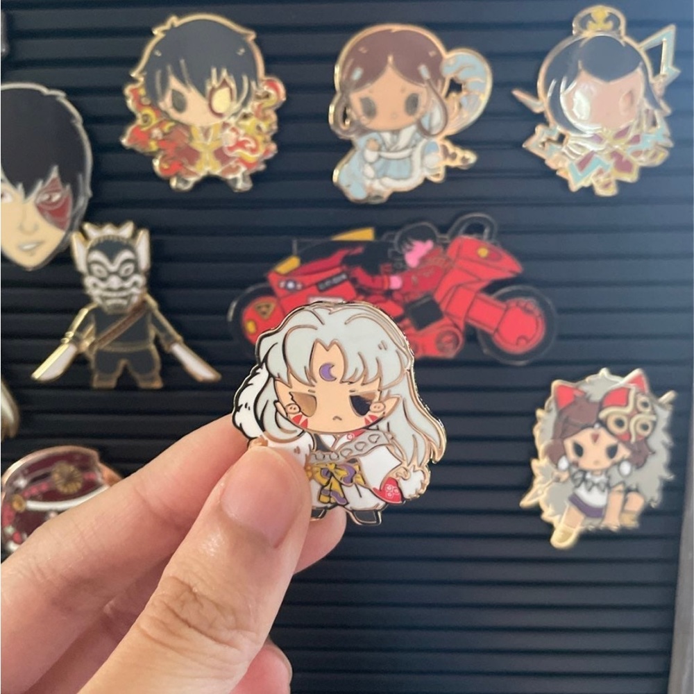 Sesshomaru enamel pin - Picture 6 of 6